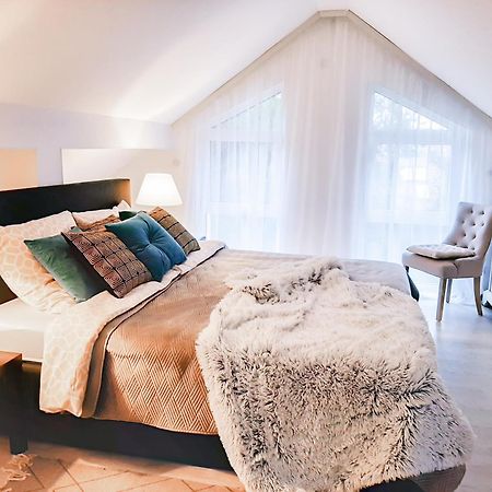 Design Maisonette - 24H Self-Check-In - Bis 7 Pers - In Direkter Weihernaehe - Parkplatz - Wifi - Balkon -Terrasse - Radwege Schiffweiler 外观 照片