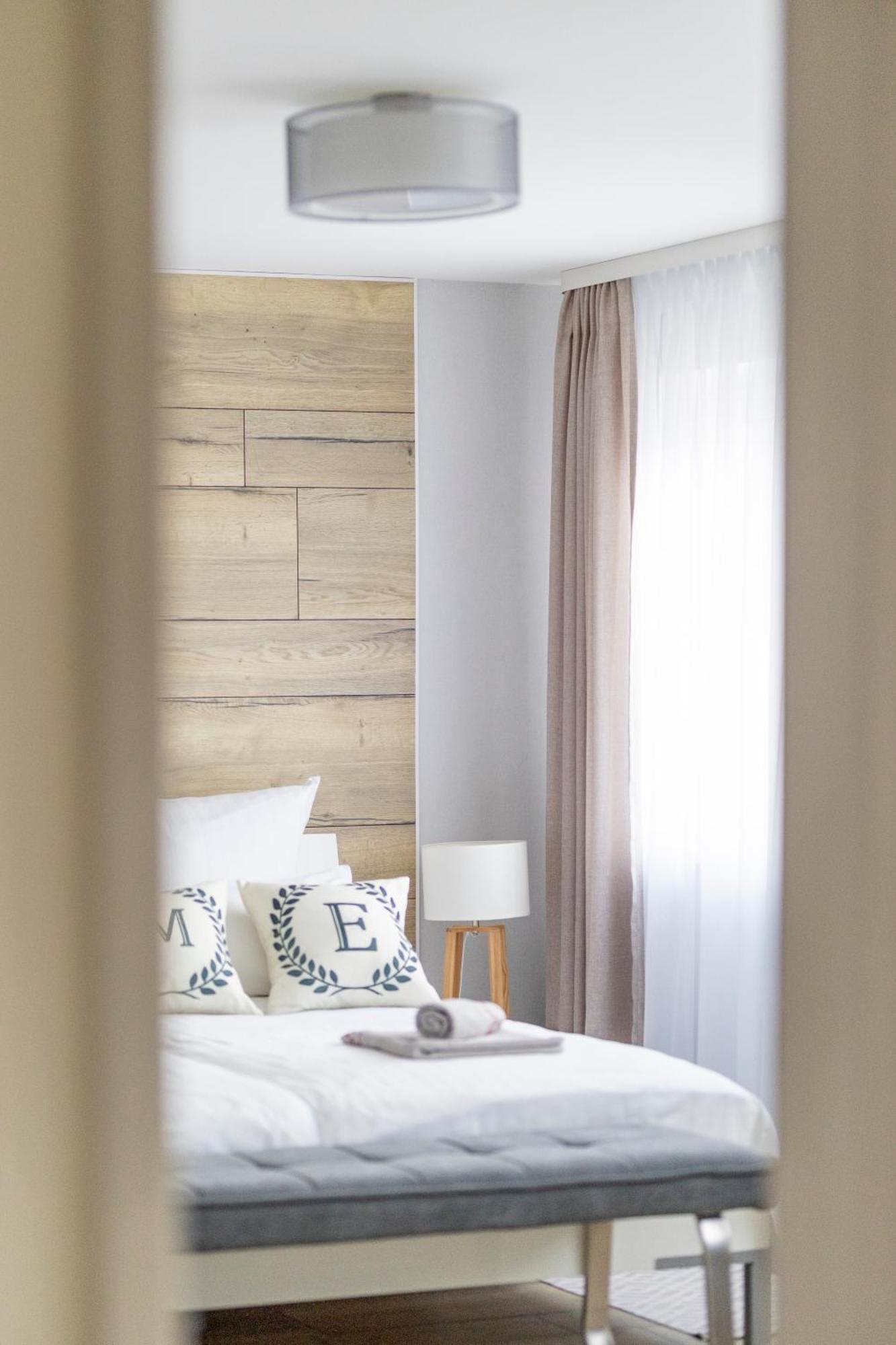 Design Maisonette - 24H Self-Check-In - Bis 7 Pers - In Direkter Weihernaehe - Parkplatz - Wifi - Balkon -Terrasse - Radwege Schiffweiler 外观 照片