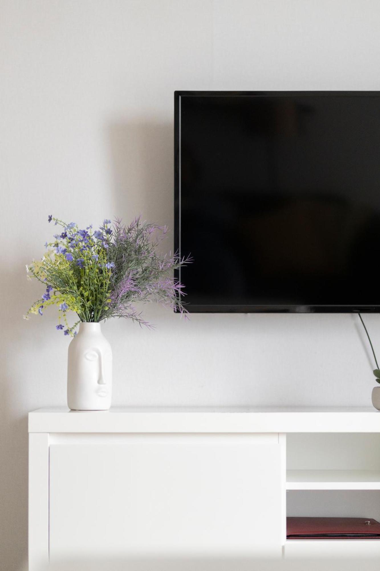 Design Maisonette - 24H Self-Check-In - Bis 7 Pers - In Direkter Weihernaehe - Parkplatz - Wifi - Balkon -Terrasse - Radwege Schiffweiler 外观 照片