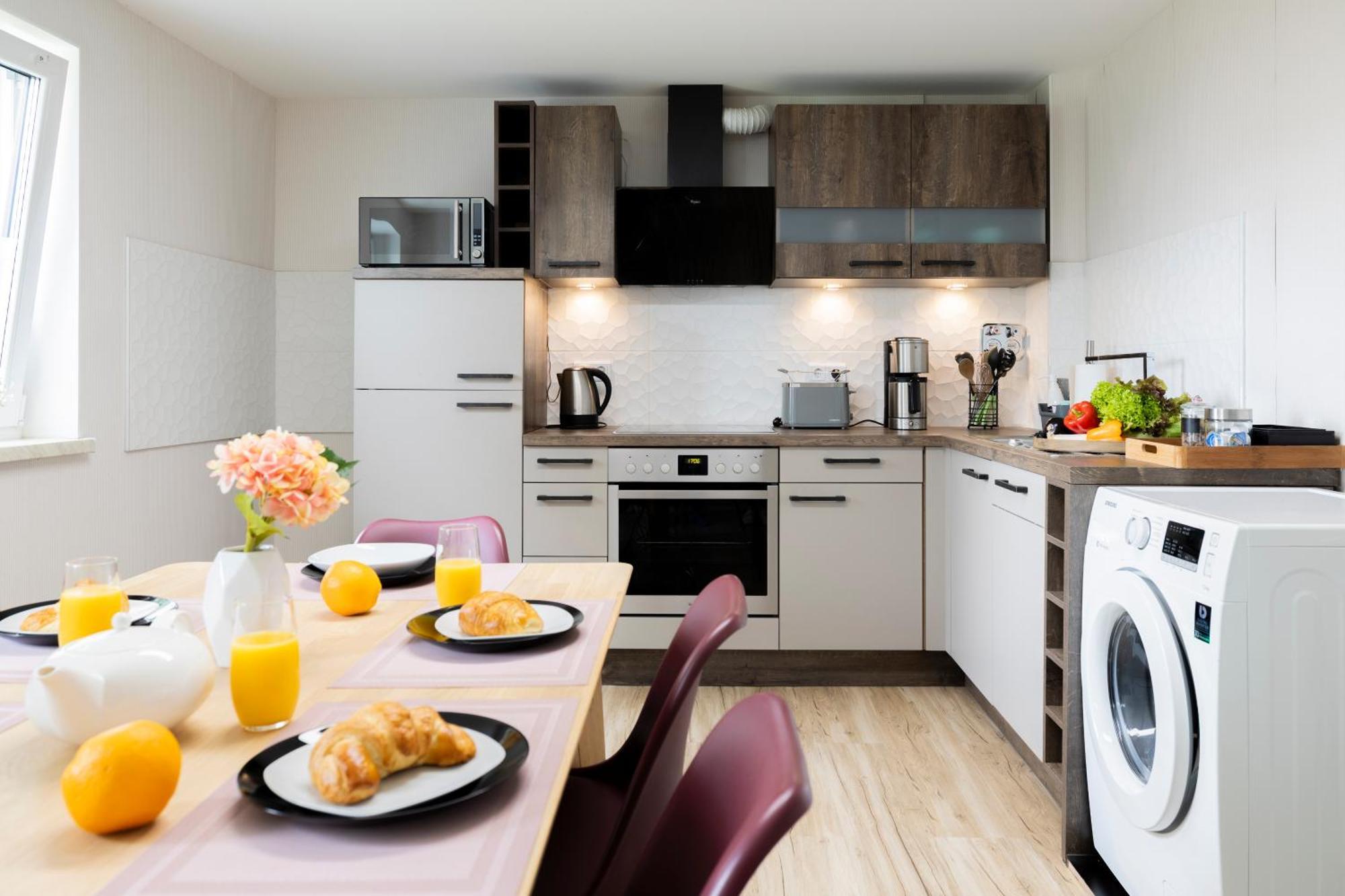 Design Maisonette - 24H Self-Check-In - Bis 7 Pers - In Direkter Weihernaehe - Parkplatz - Wifi - Balkon -Terrasse - Radwege Schiffweiler 外观 照片