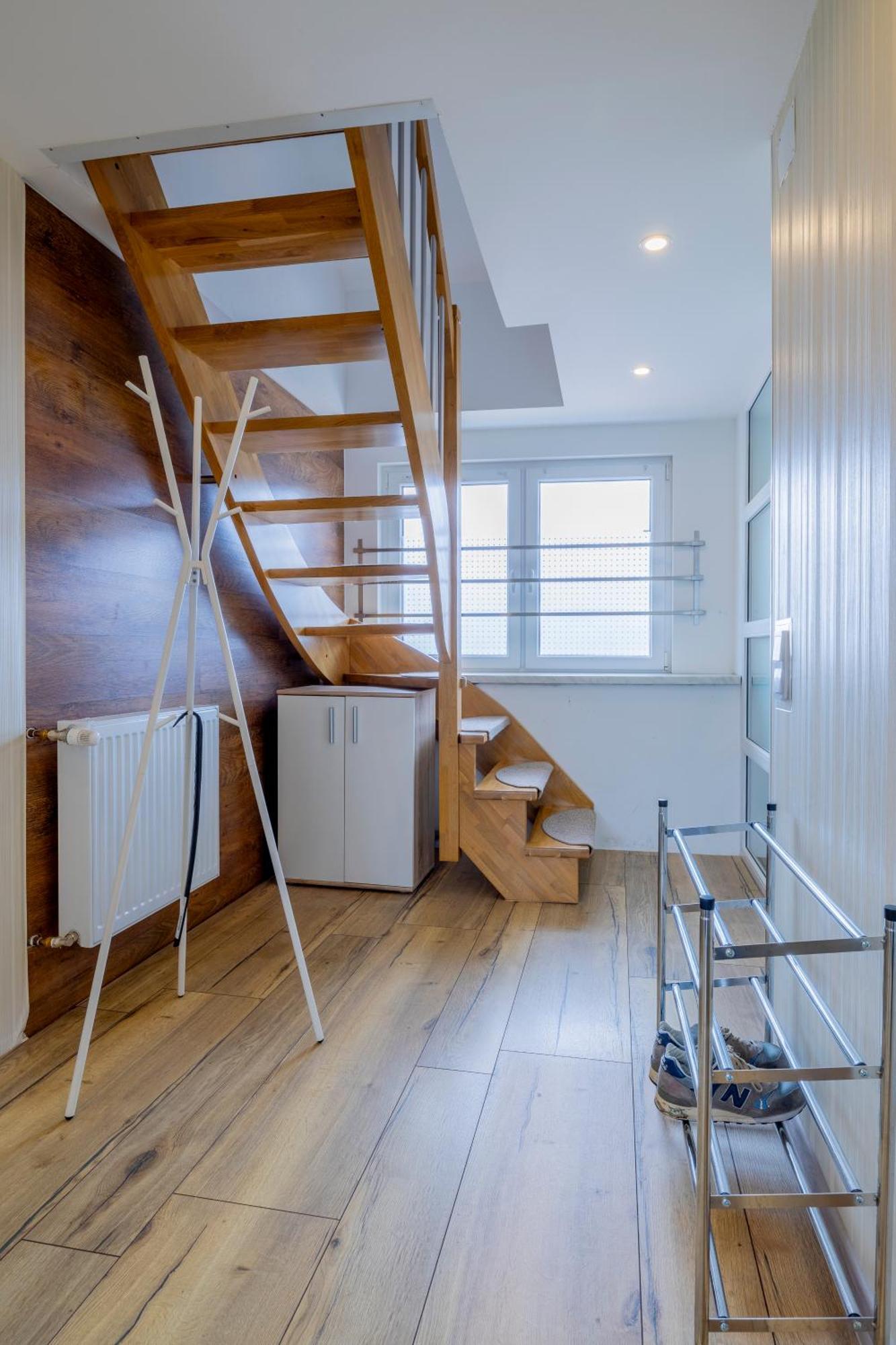 Design Maisonette - 24H Self-Check-In - Bis 7 Pers - In Direkter Weihernaehe - Parkplatz - Wifi - Balkon -Terrasse - Radwege Schiffweiler 外观 照片