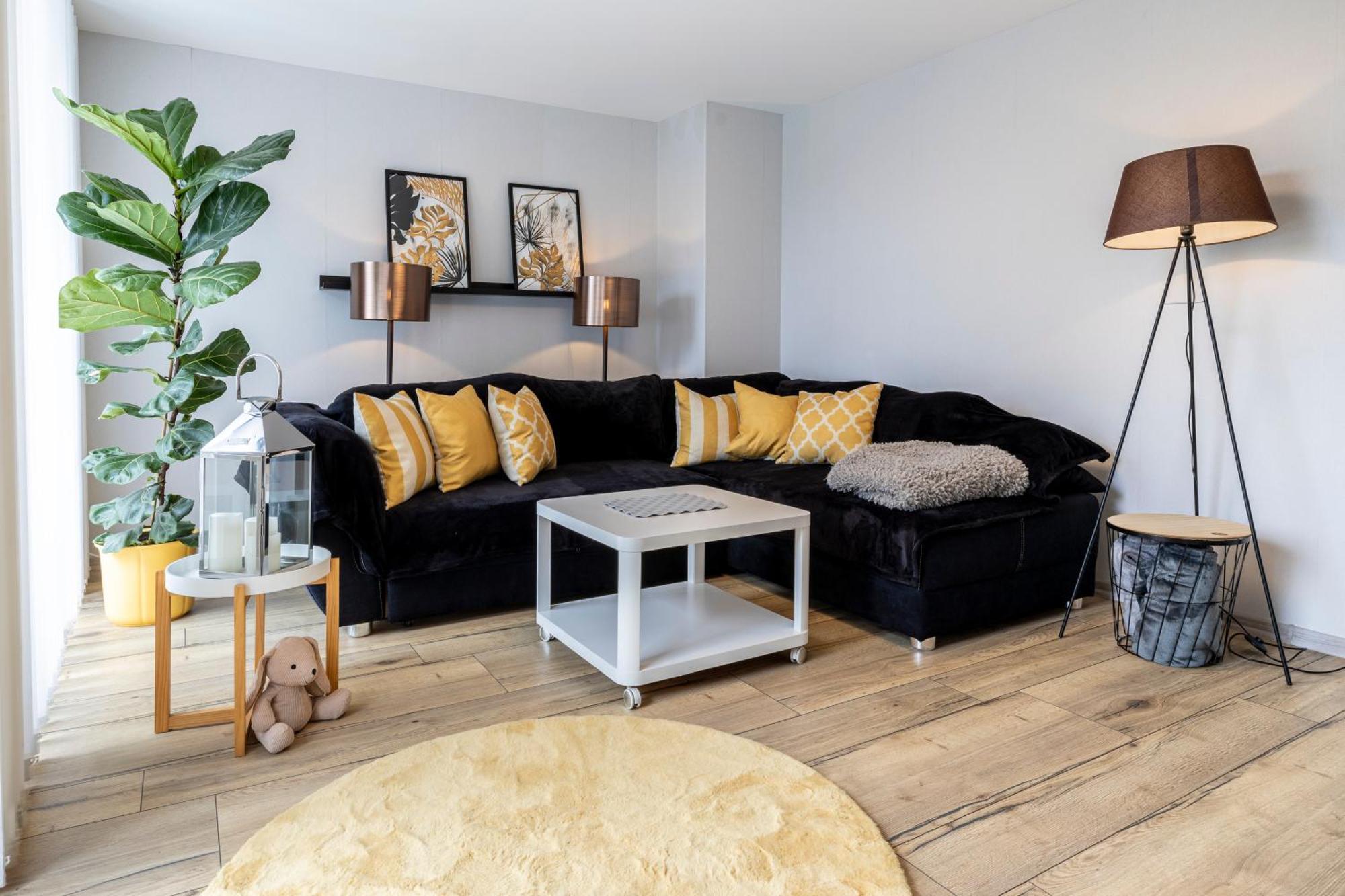 Design Maisonette - 24H Self-Check-In - Bis 7 Pers - In Direkter Weihernaehe - Parkplatz - Wifi - Balkon -Terrasse - Radwege Schiffweiler 外观 照片