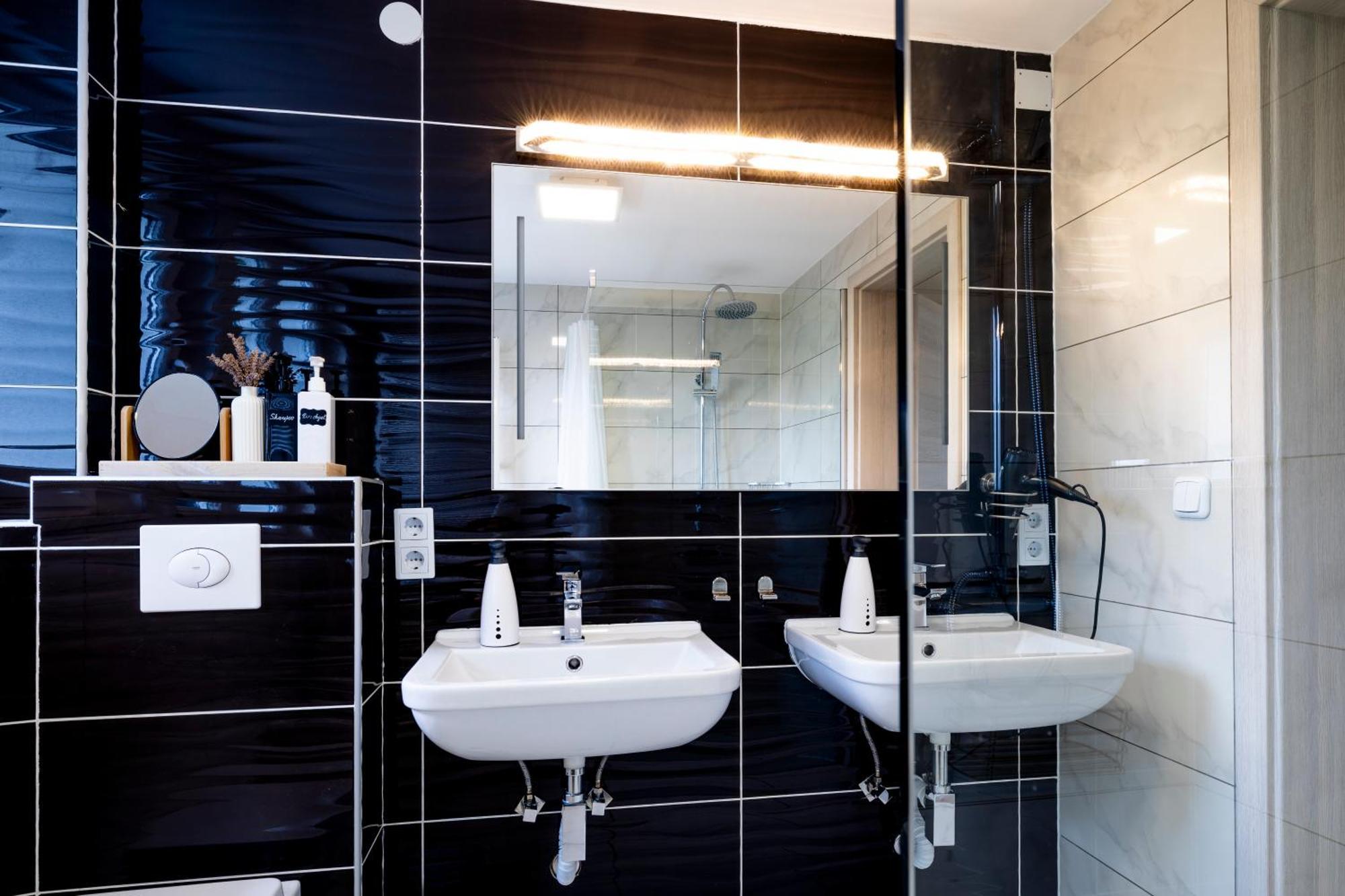 Design Maisonette - 24H Self-Check-In - Bis 7 Pers - In Direkter Weihernaehe - Parkplatz - Wifi - Balkon -Terrasse - Radwege Schiffweiler 外观 照片