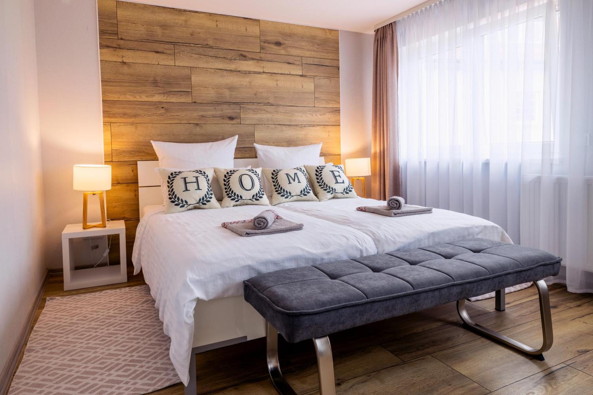 Design Maisonette - 24H Self-Check-In - Bis 7 Pers - In Direkter Weihernaehe - Parkplatz - Wifi - Balkon -Terrasse - Radwege Schiffweiler 外观 照片